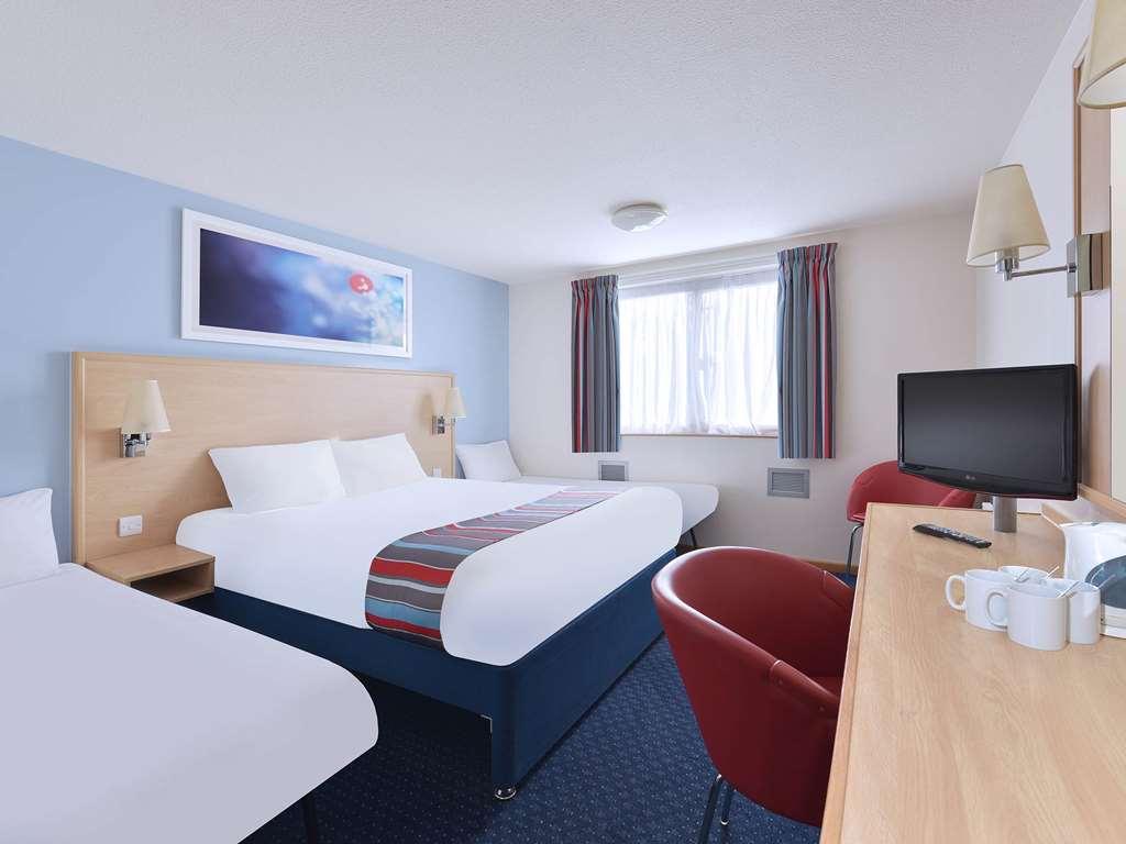 Travelodge Leeds Colton Garforth Rum bild